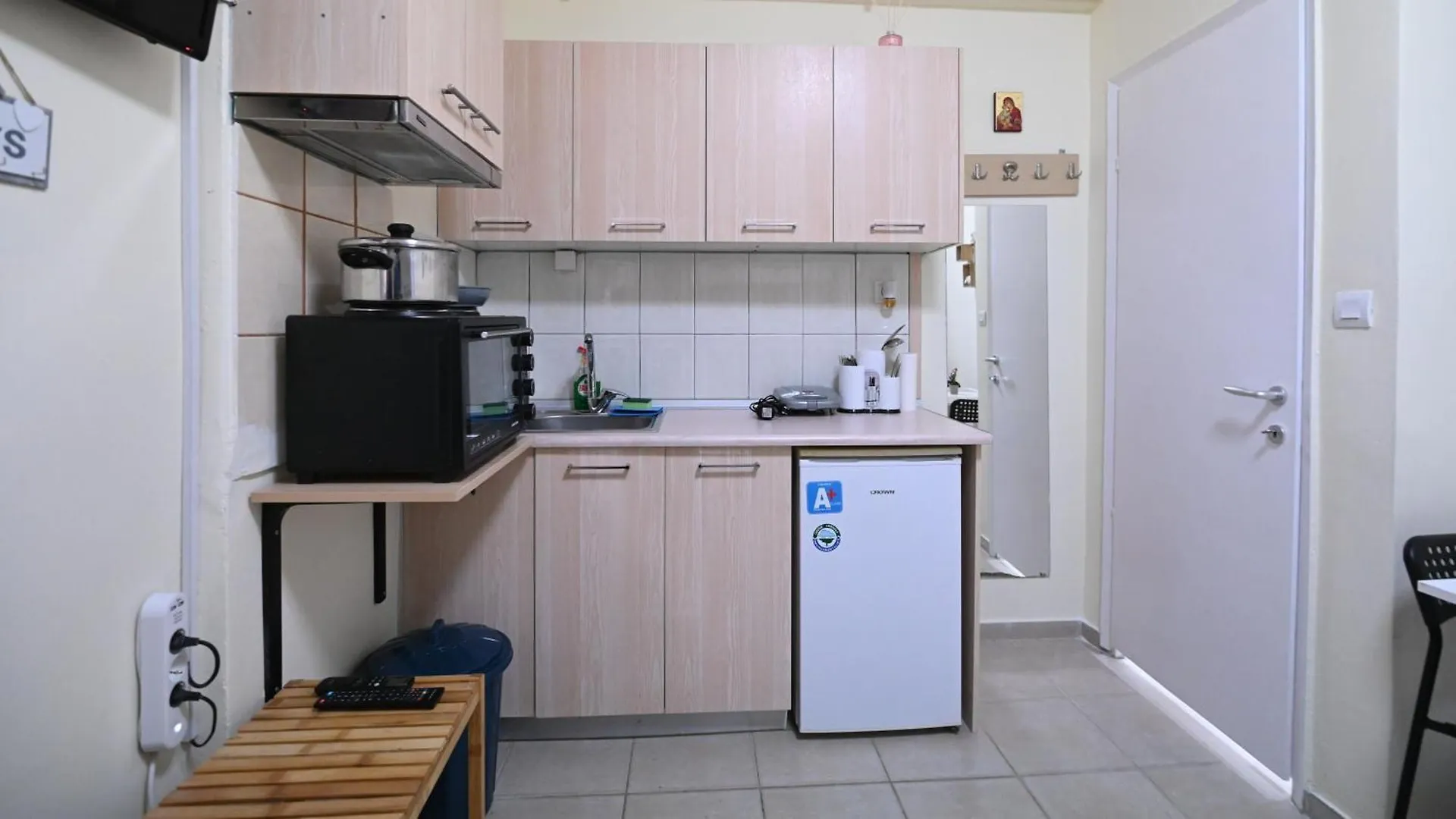 Modern Studio At Θεσσαλονίκη 0*,